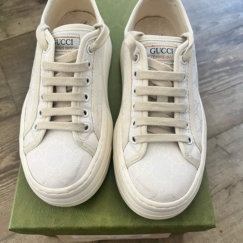 Gucci Cream White Low-Top Canvas Sneakers